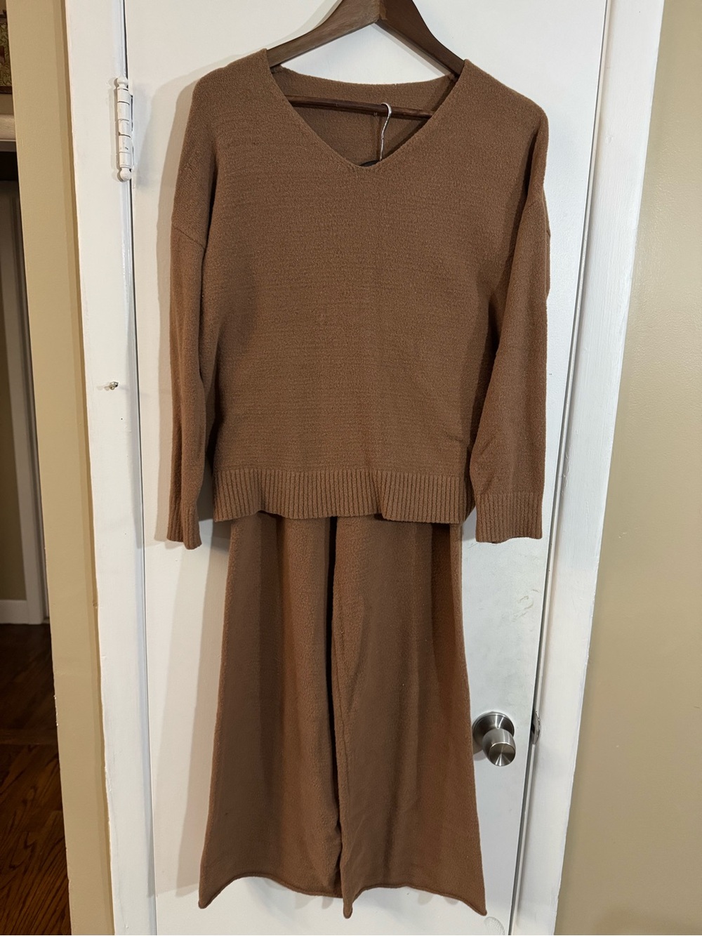 dip Brown V-Neck Knit Dress Set